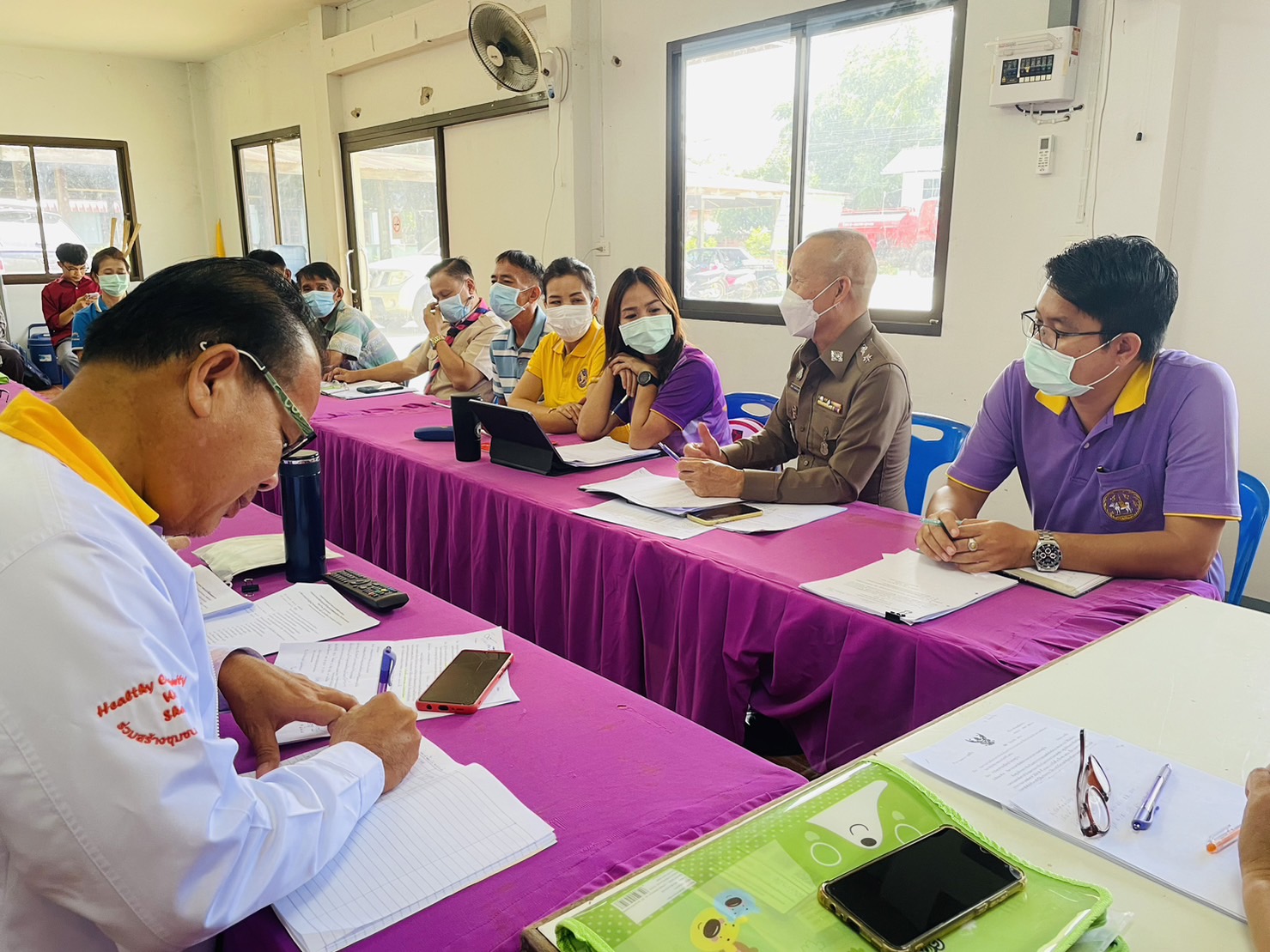 มอบนโยบายการดำเนินงานโครงการรณรงค์ป้องกันและแก้ไขปัญหายาเสพติดตำบลถืมตอง ปีงบประมาณ 2566 